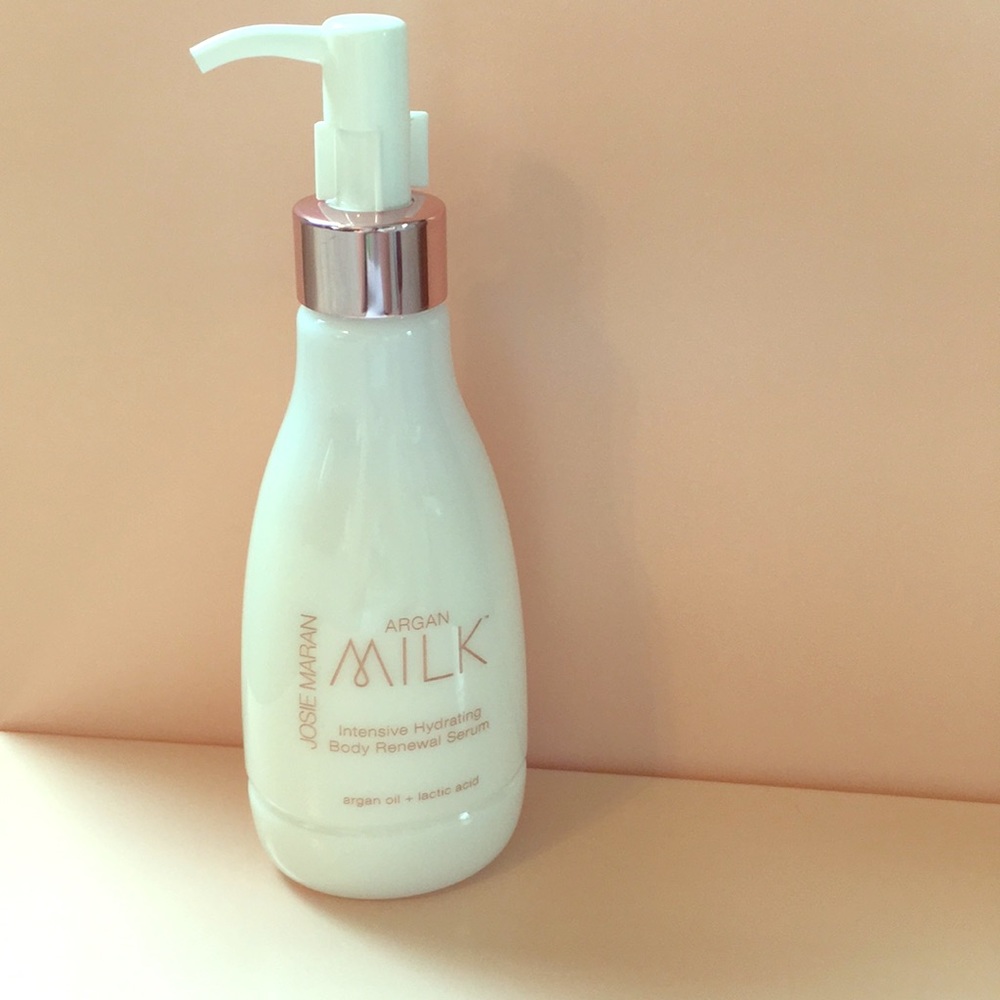 Josie Maran Argan milk body serum. Brand new